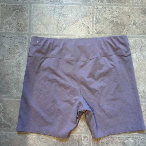Nike Dry Fit Shorts - Picture 3 of 5
